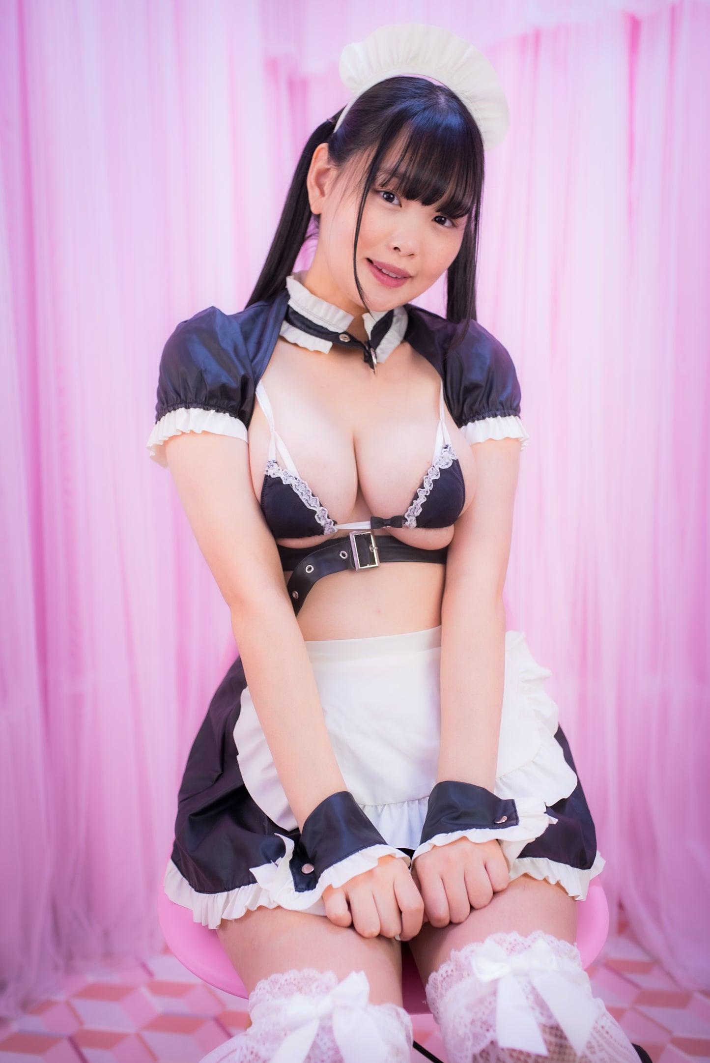 Hikaru Kurazono Belt Maid Gravure Photoset (Digital)