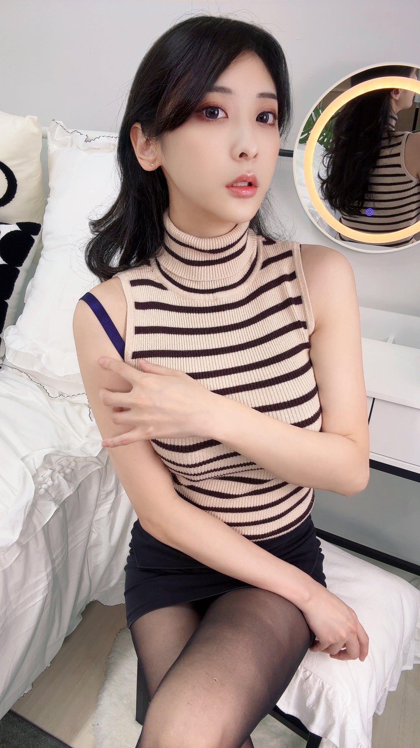 Fay Prince Lavender Bra Gravure Photoset (Digital)