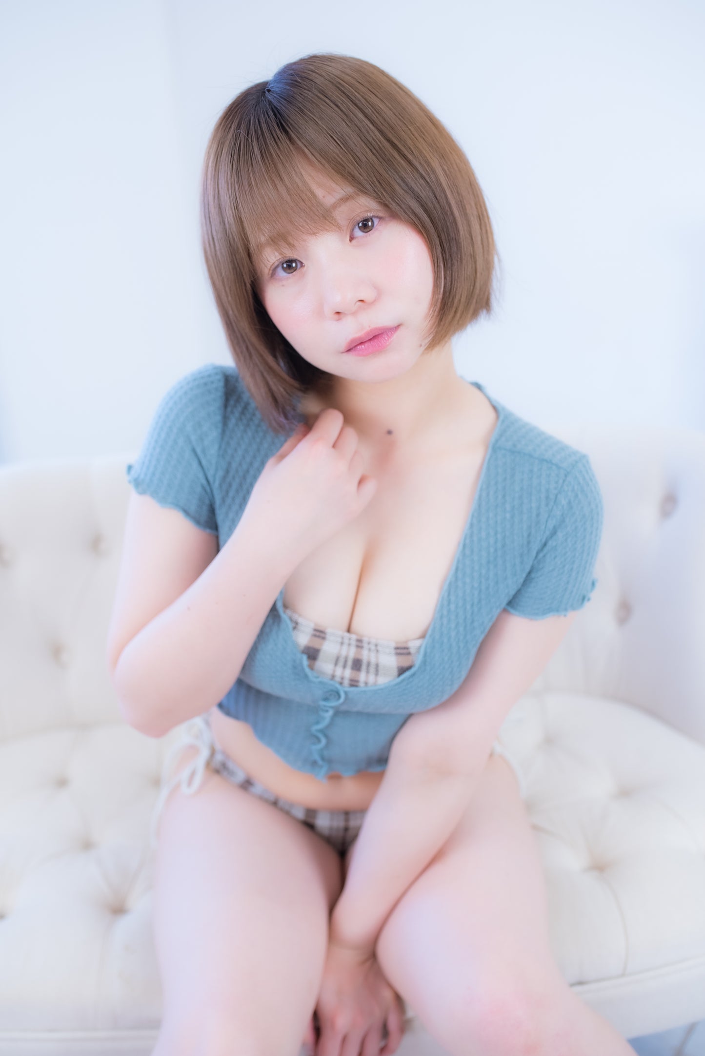 Mana Checkered Underwear Gravure Photoset (Digital)