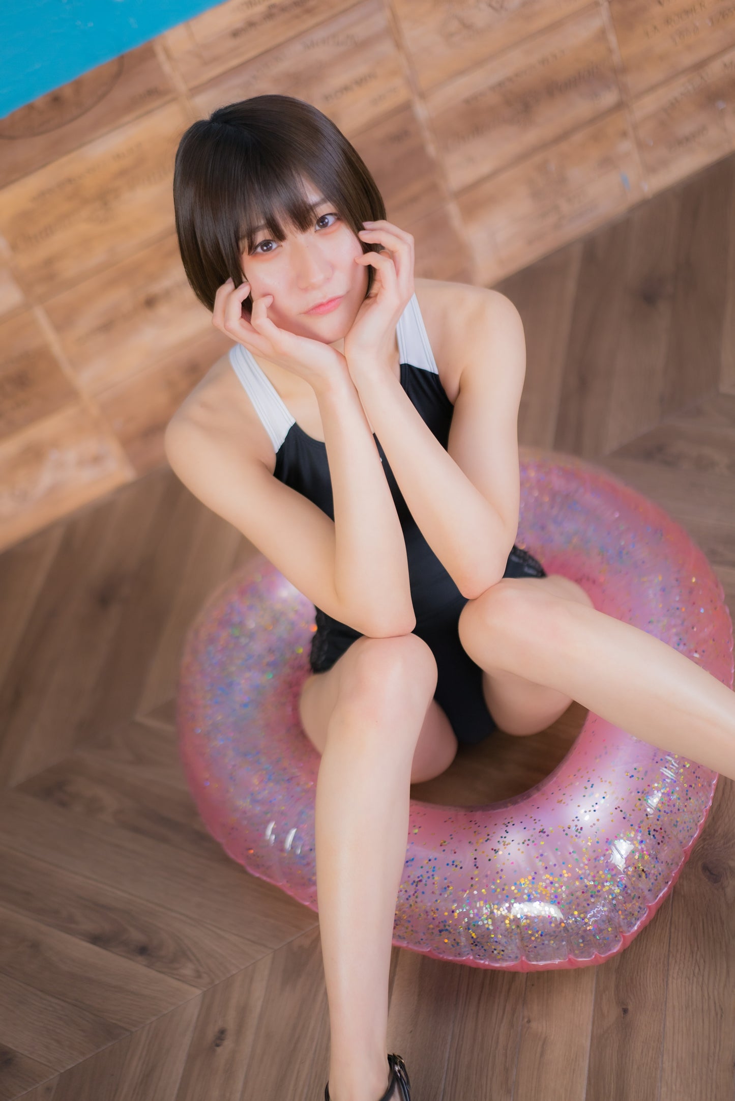 Usako Kurusu Black Swimsuit Gravure Photoset (Digital)