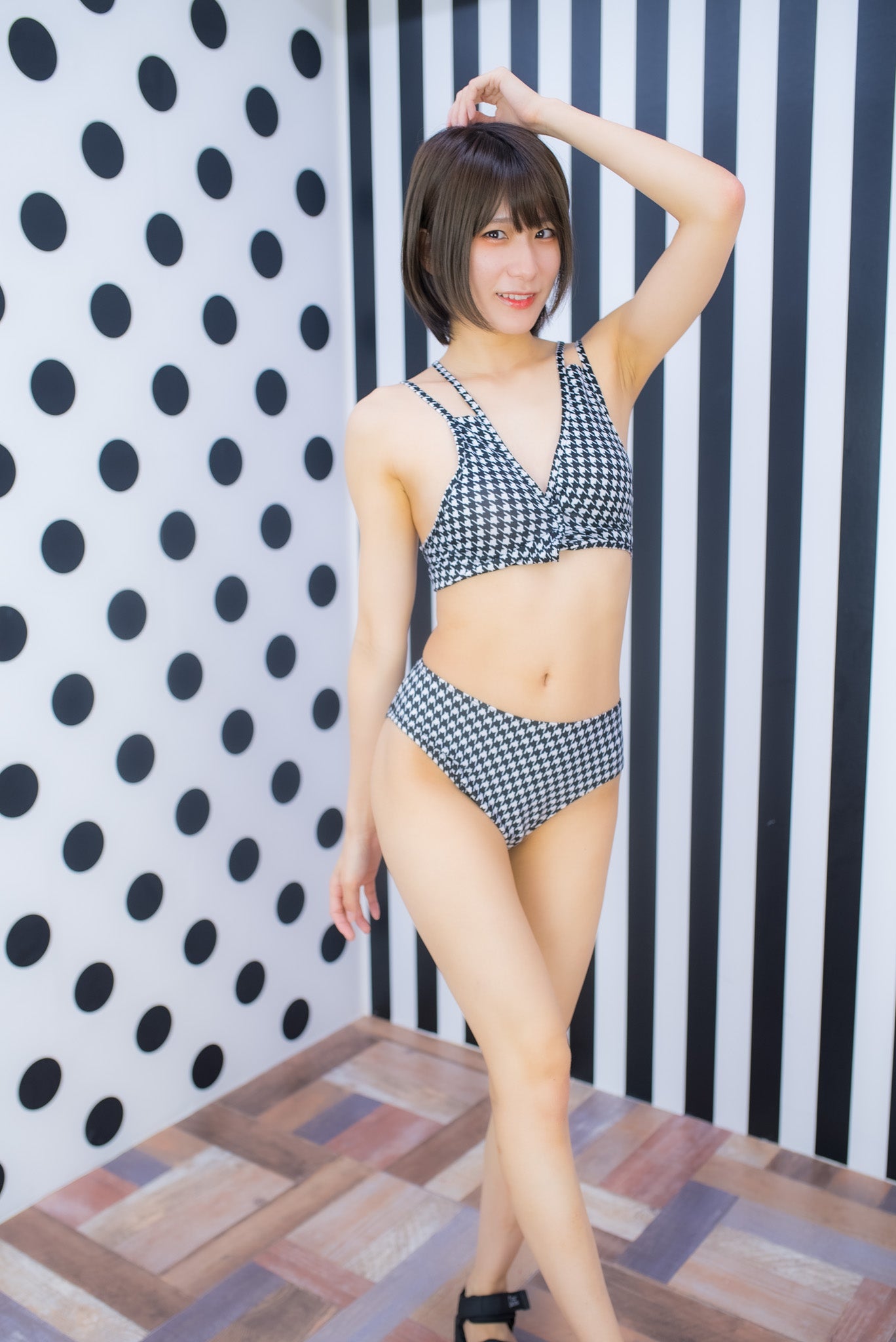 Usako Kurusu Houndstooth Gravure Photoset (Digital)