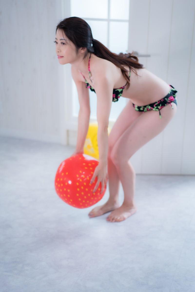 Maki Hojyo Flowe Bikini Gravure Photoset - Explicit (Digital)