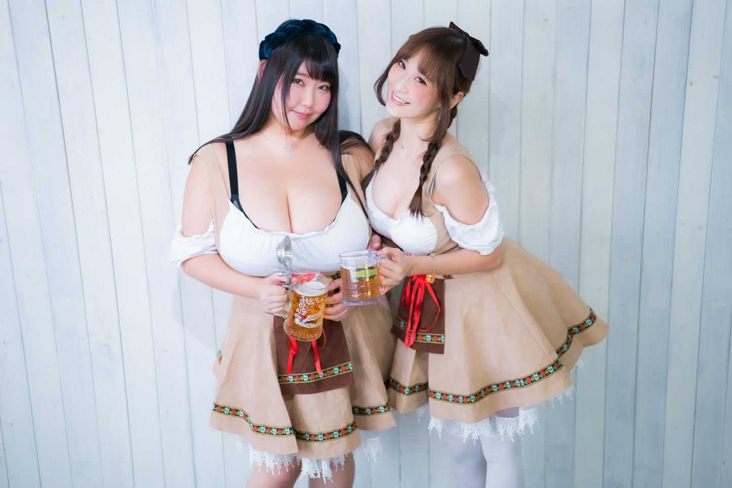 Fay Prince & Momose Momo Beer Maid Gravure Photo Set (Digital)